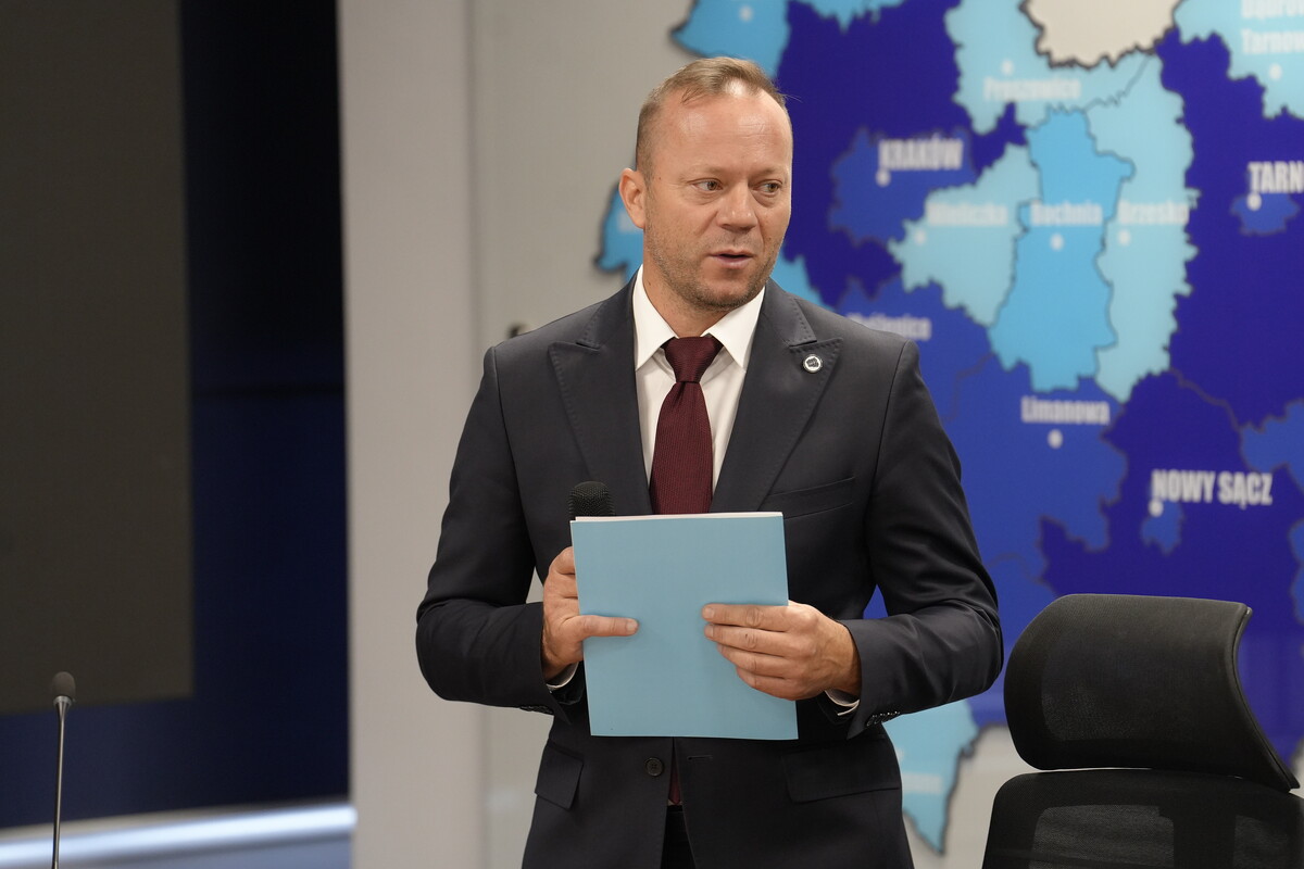 Policjanci szkolą się z cyberbezpieczeństwa dzieci. Zajęcia w Krakowie