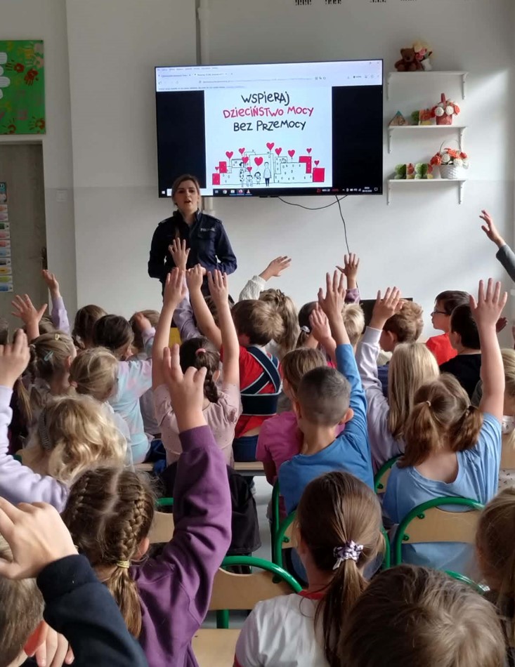 Policjantka mówiła o przemocy z uczniami w Trzemeśni
