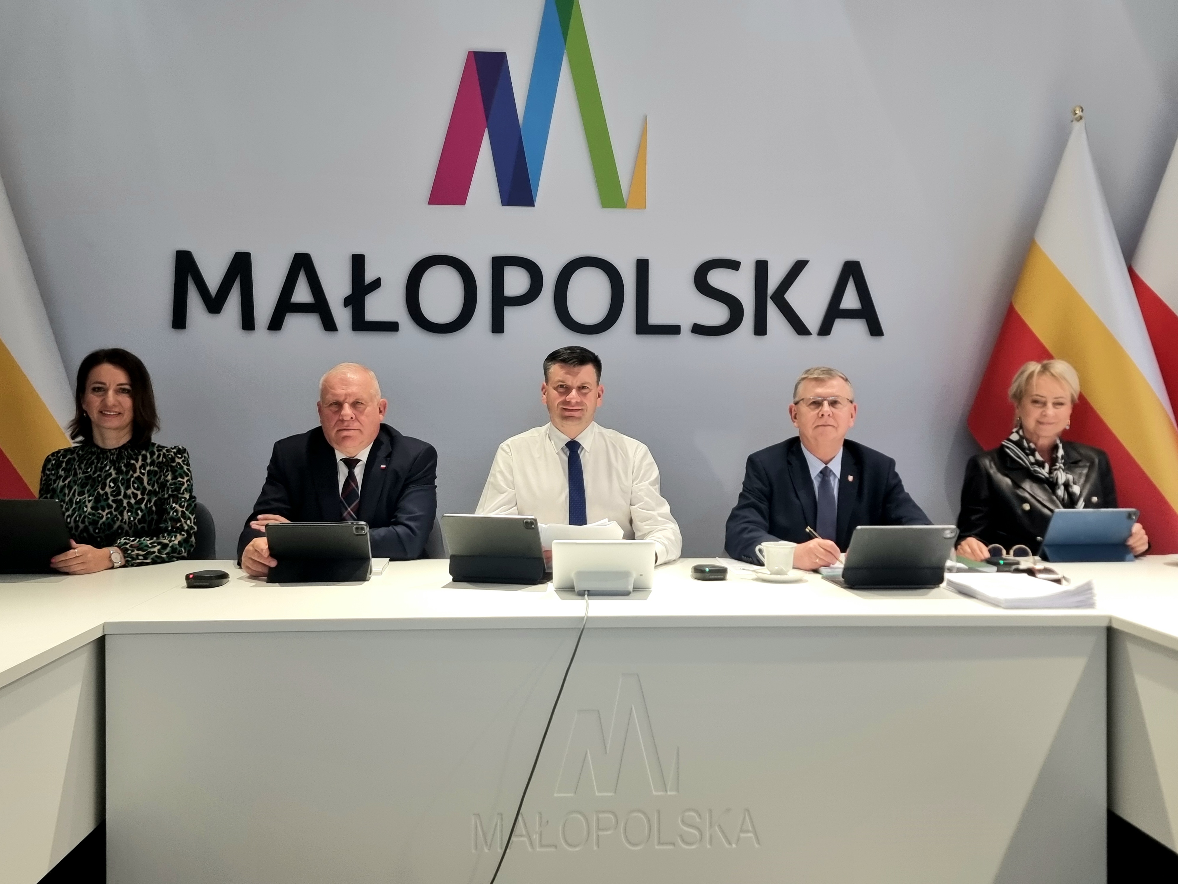Ponad 25 mln złotych z Funduszy Europejskich na cyfryzację i wodę w Małopolsce