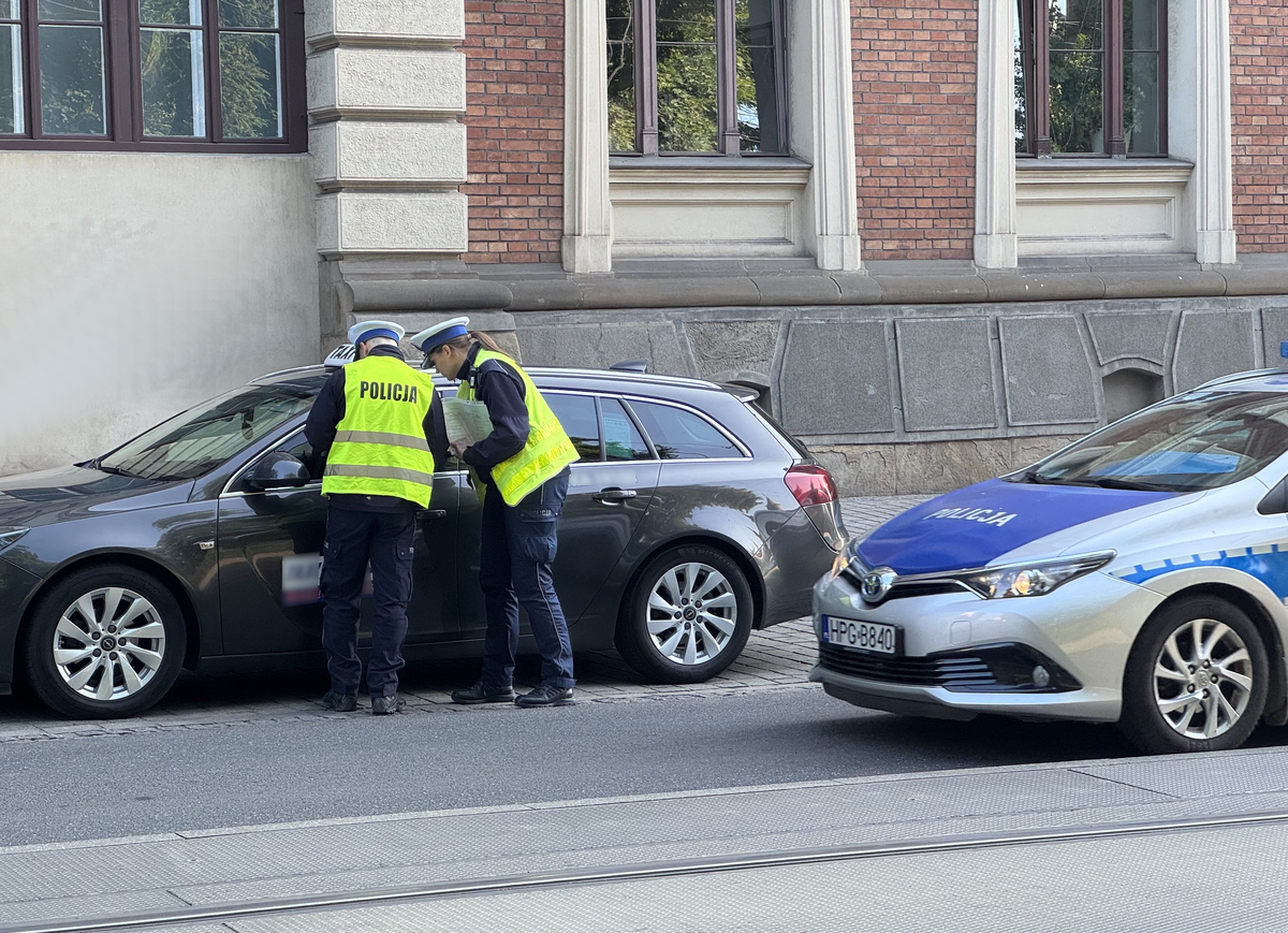 Ponad 500 kontroli taksówek w Krakowie. Policja ujawniła 135 wykroczeń