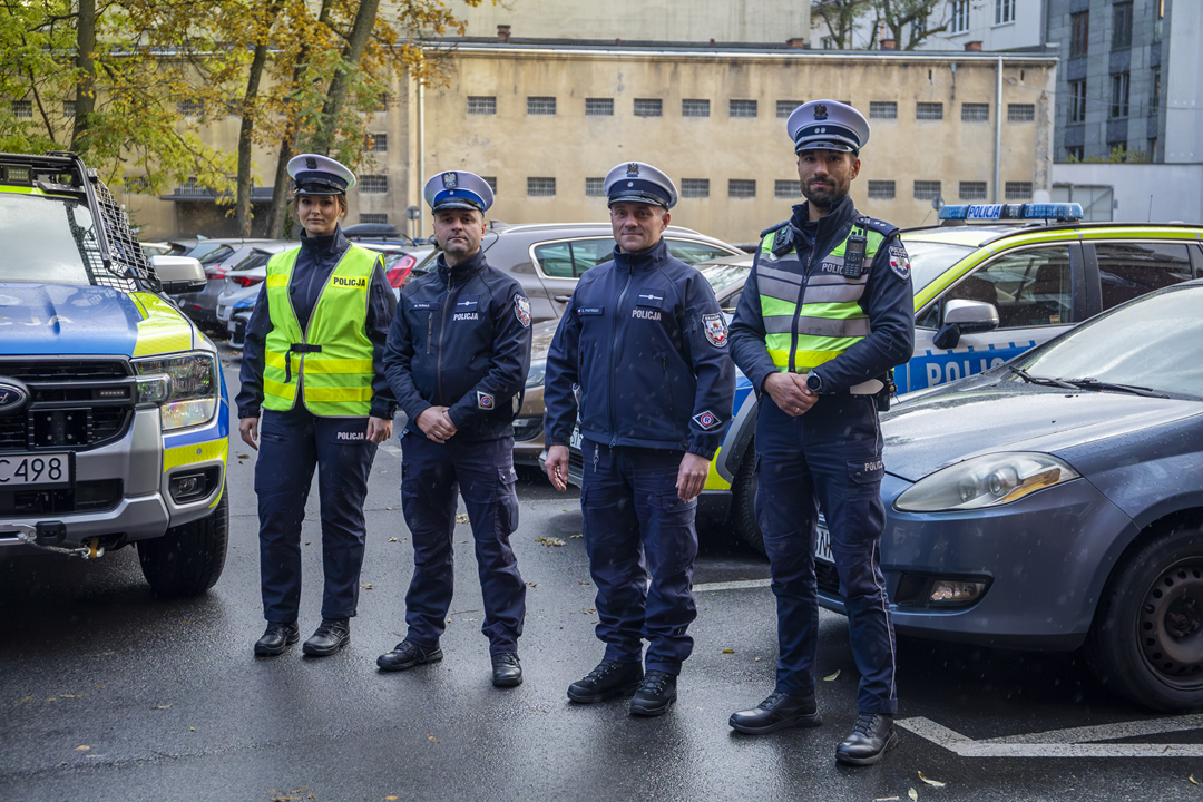 Pościg ulicami Krakowa. Kierowca miał 2 promile, zakaz i był poszukiwany
