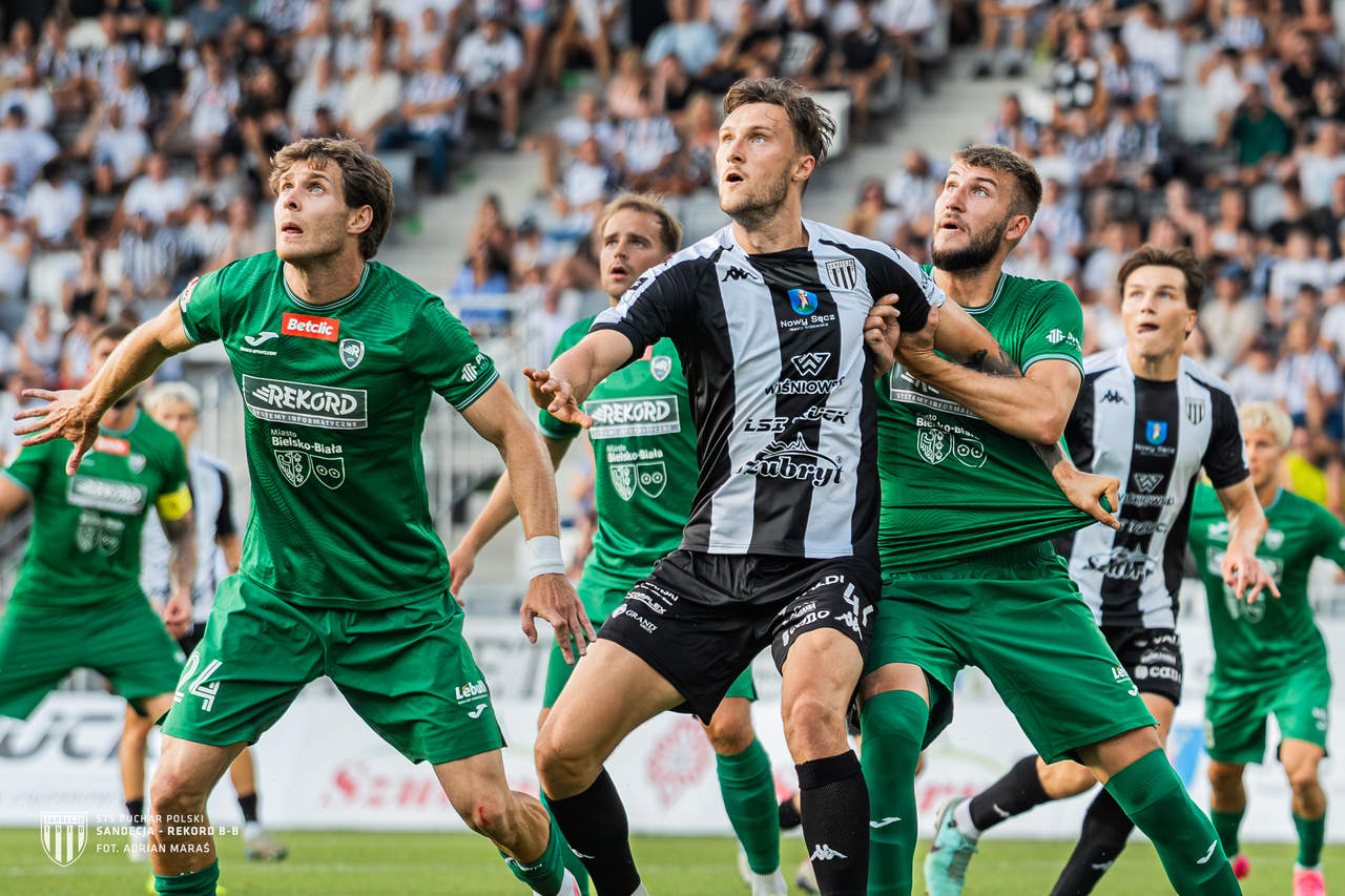 Sandecja pokonała Rekord w Pucharze Polski. Historia spotkań sądecko-bielskich