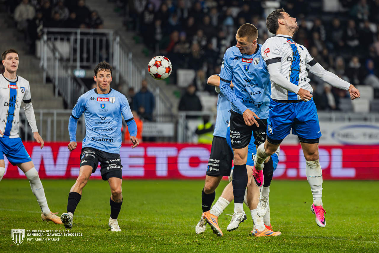 Sandecja przegrywała 1:3, ale wygrała 4:3. Siedem goli w Nowym Sączu