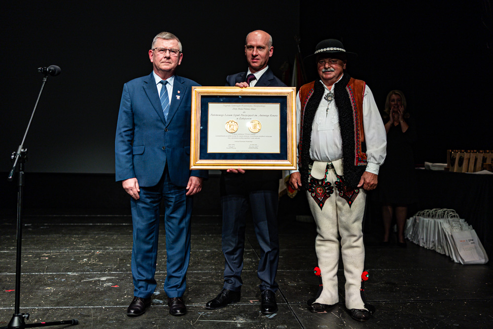 Szkoła Kenara świętuje 150 lat. Złote medale i wyróżnienia dla pedagogów