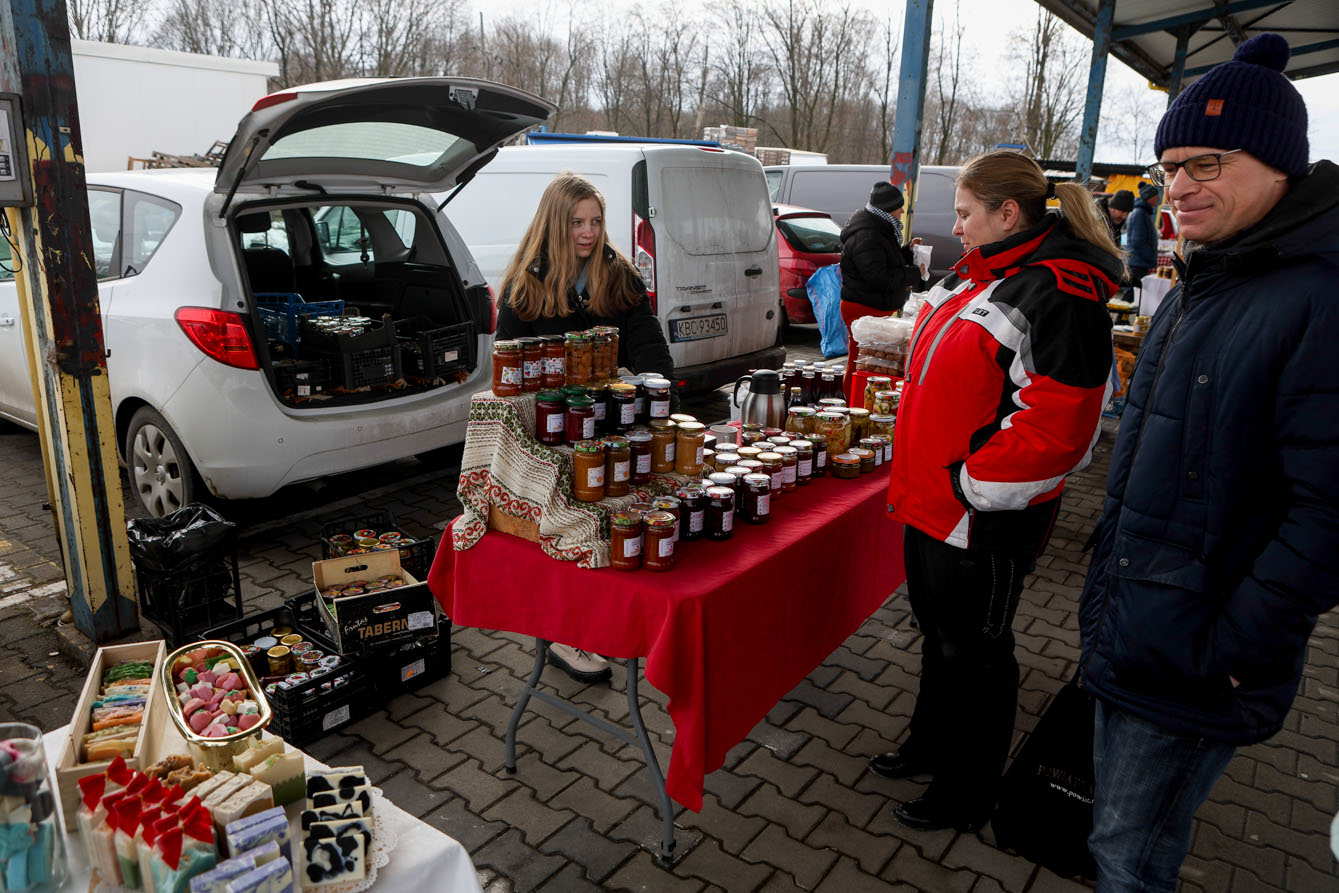 Targ Regionalny w weekend - owoce, przetwory i smaki Bobowej