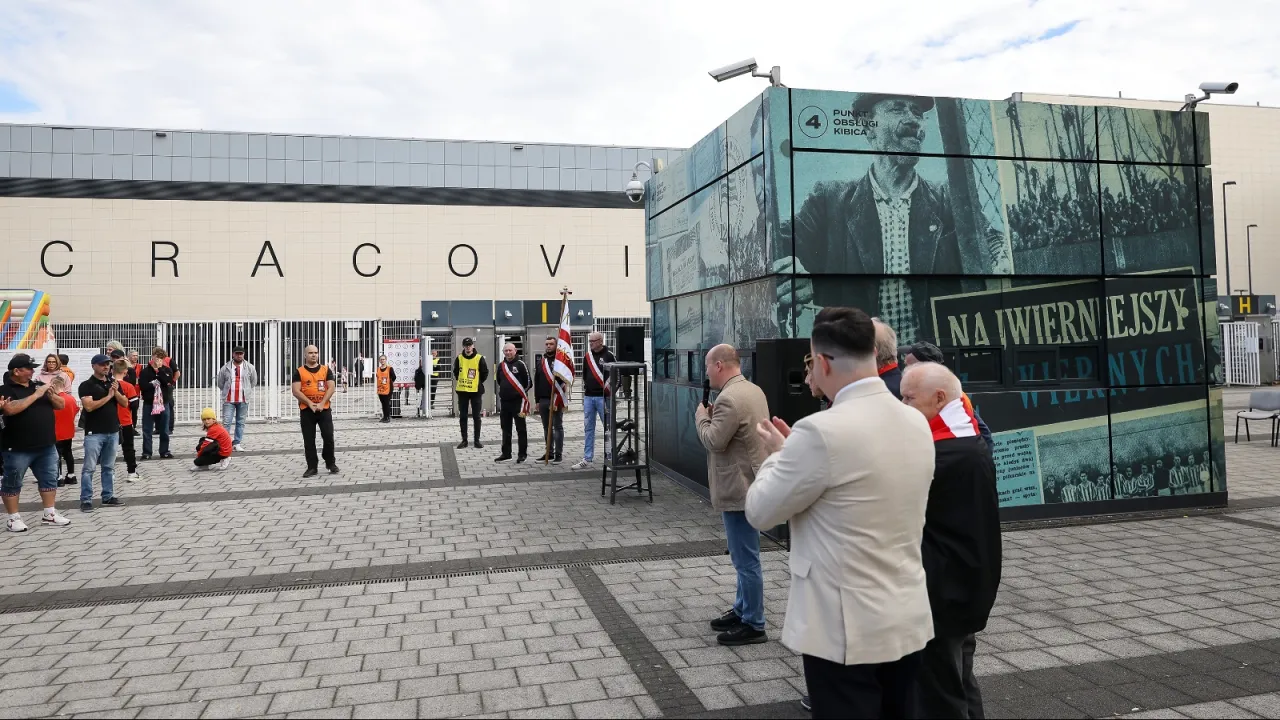 Wiechciówka żyje. Cracovia otwiera Punkt Obsługi Kibica imienia legendarnego szatnego